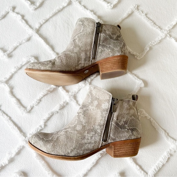 Lucky Brand grey suede ankle boots Sz. 39 - Picture 2 of 8